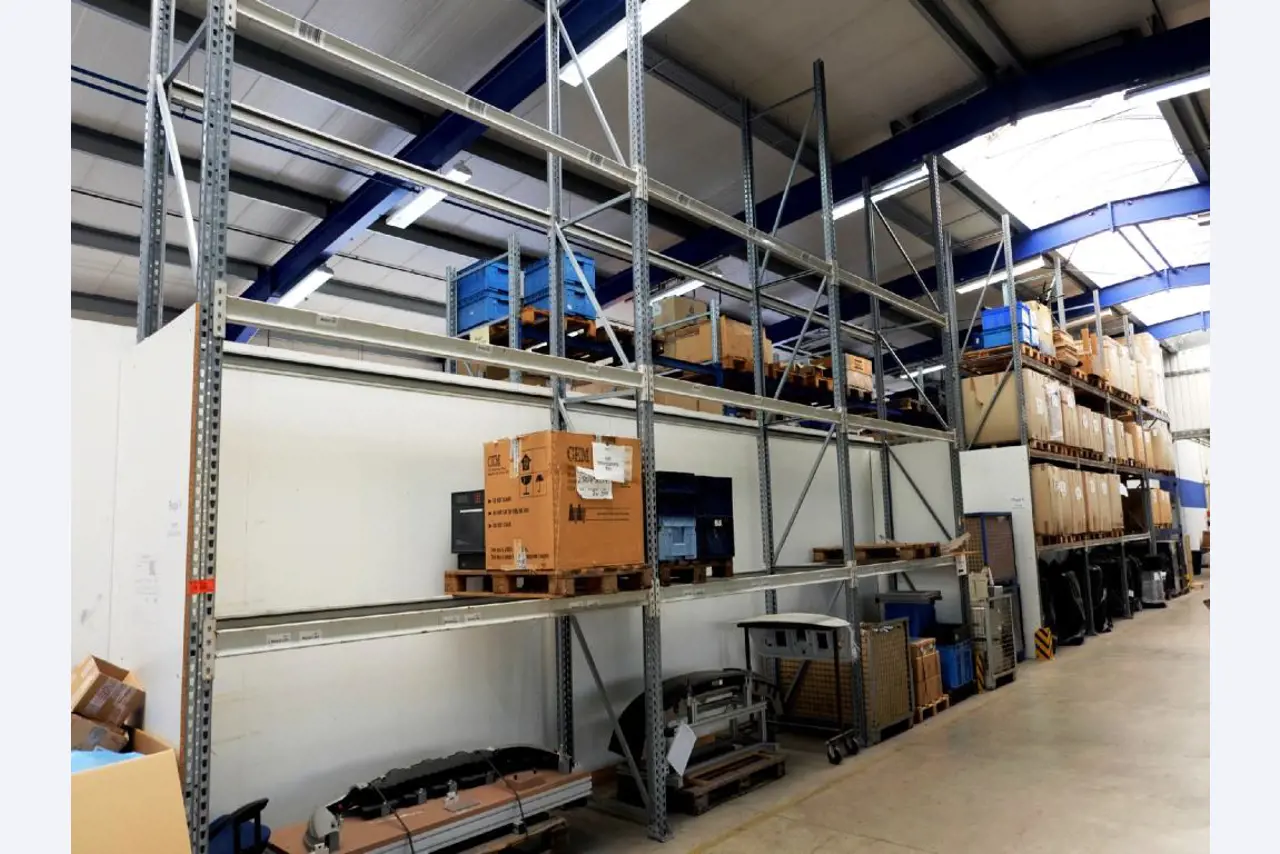 Machines for the manufacturing of foamed <br>and injected attachments and spare parts <br>for the automotive sector-1