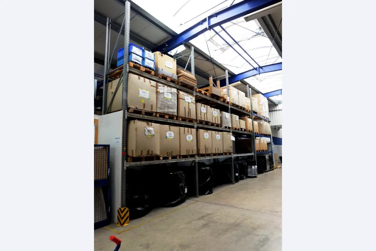 Machines for the manufacturing of foamed <br>and injected attachments and spare parts <br>for the automotive sector-2