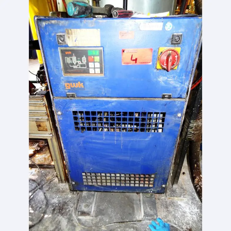Machines for the manufacturing of foamed <br>and injected attachments and spare parts <br>for the automotive sector-10