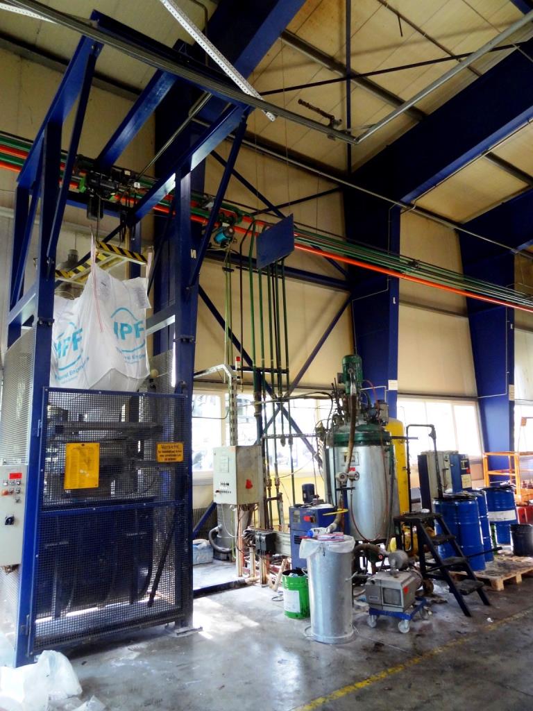 Machines for the manufacturing of foamed <br>and injected attachments and spare parts <br>for the automotive sector-1