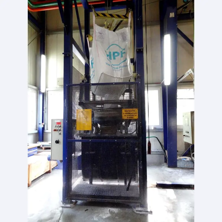 Machines for the manufacturing of foamed <br>and injected attachments and spare parts <br>for the automotive sector-2