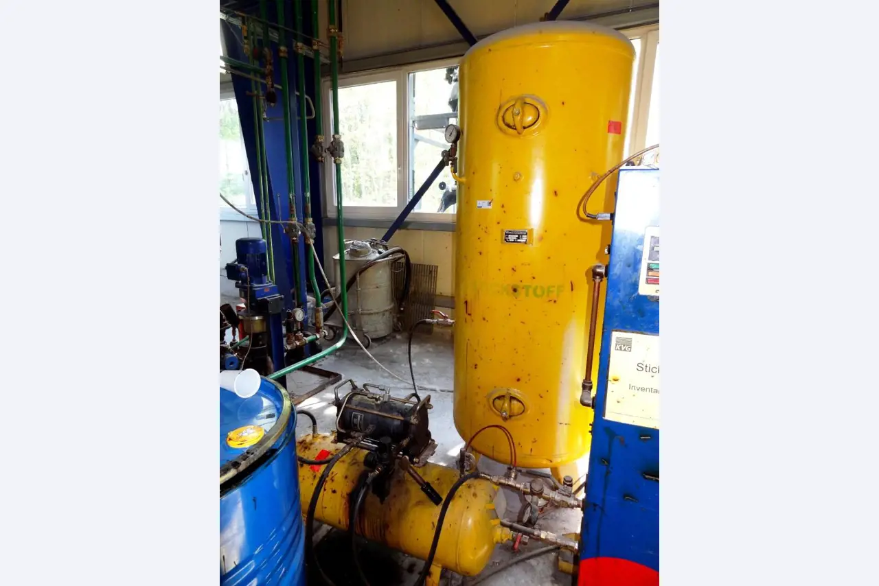 Machines for the manufacturing of foamed <br>and injected attachments and spare parts <br>for the automotive sector-3