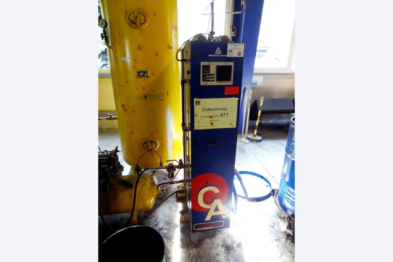 Machines for the manufacturing of foamed <br>and injected attachments and spare parts <br>for the automotive sector-4