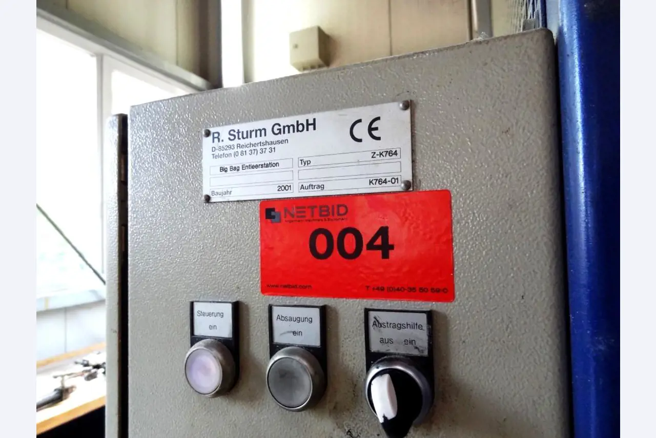 Machines for the manufacturing of foamed <br>and injected attachments and spare parts <br>for the automotive sector-6