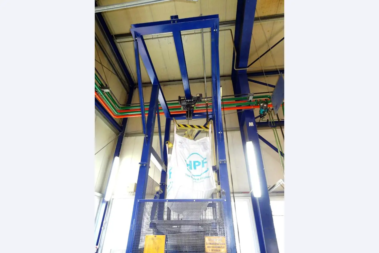 Machines for the manufacturing of foamed <br>and injected attachments and spare parts <br>for the automotive sector-7