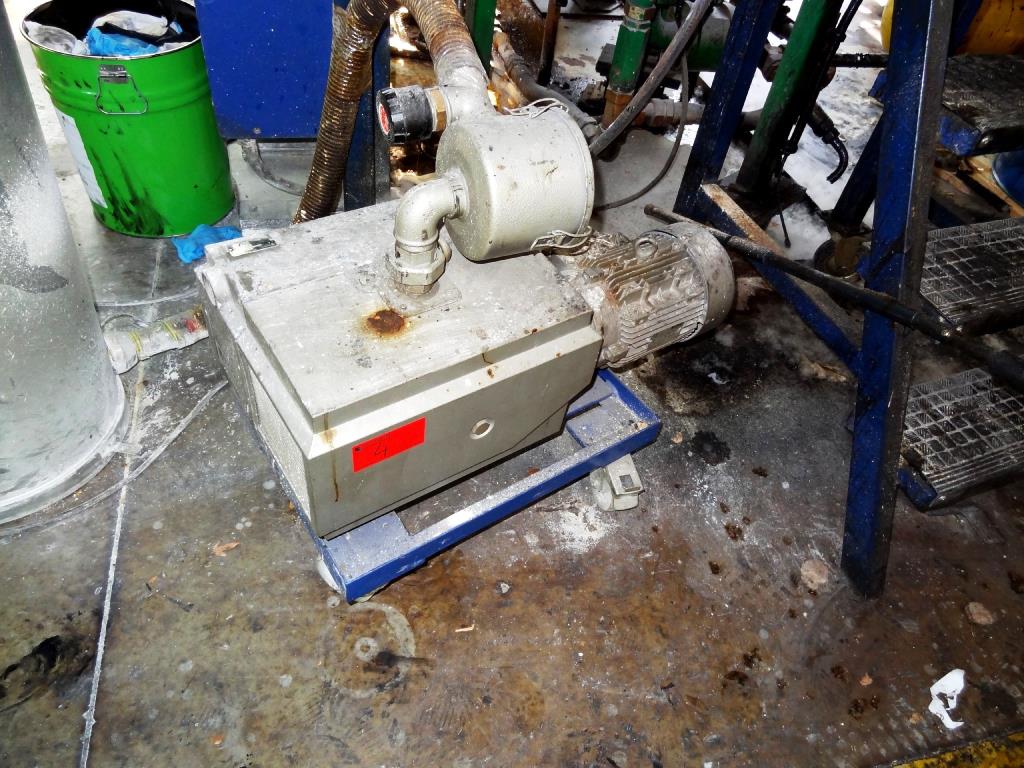 Machines for the manufacturing of foamed <br>and injected attachments and spare parts <br>for the automotive sector-9