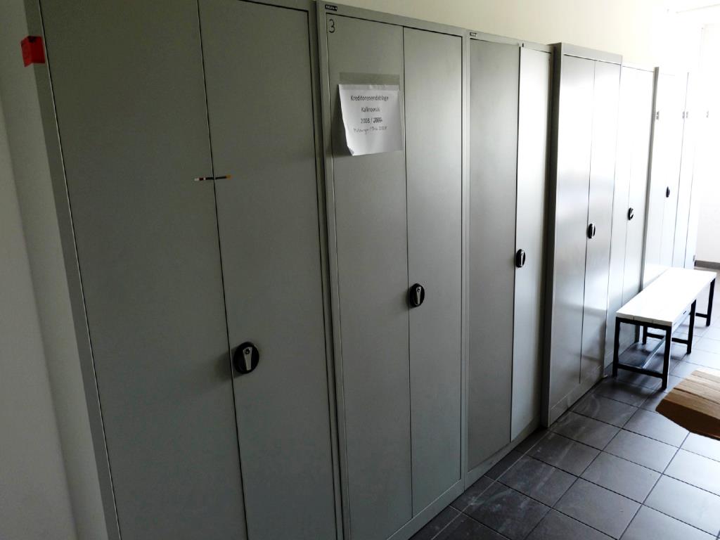 Machines for the manufacturing of foamed <br>and injected attachments and spare parts <br>for the automotive sector-1