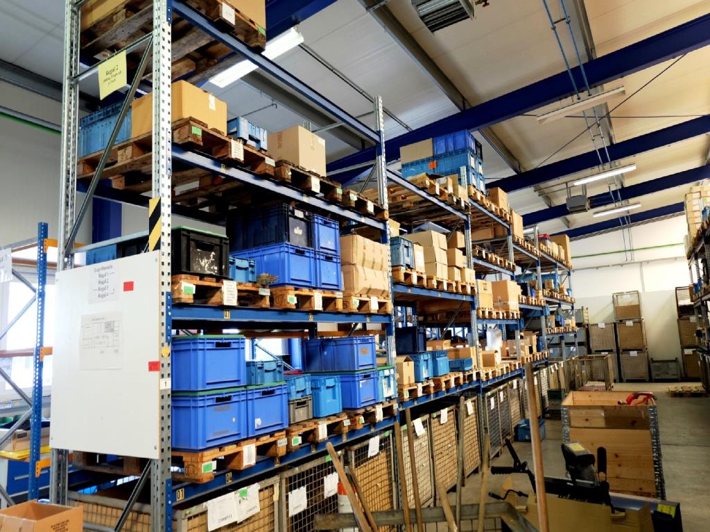 Machines for the manufacturing of foamed <br>and injected attachments and spare parts <br>for the automotive sector-2