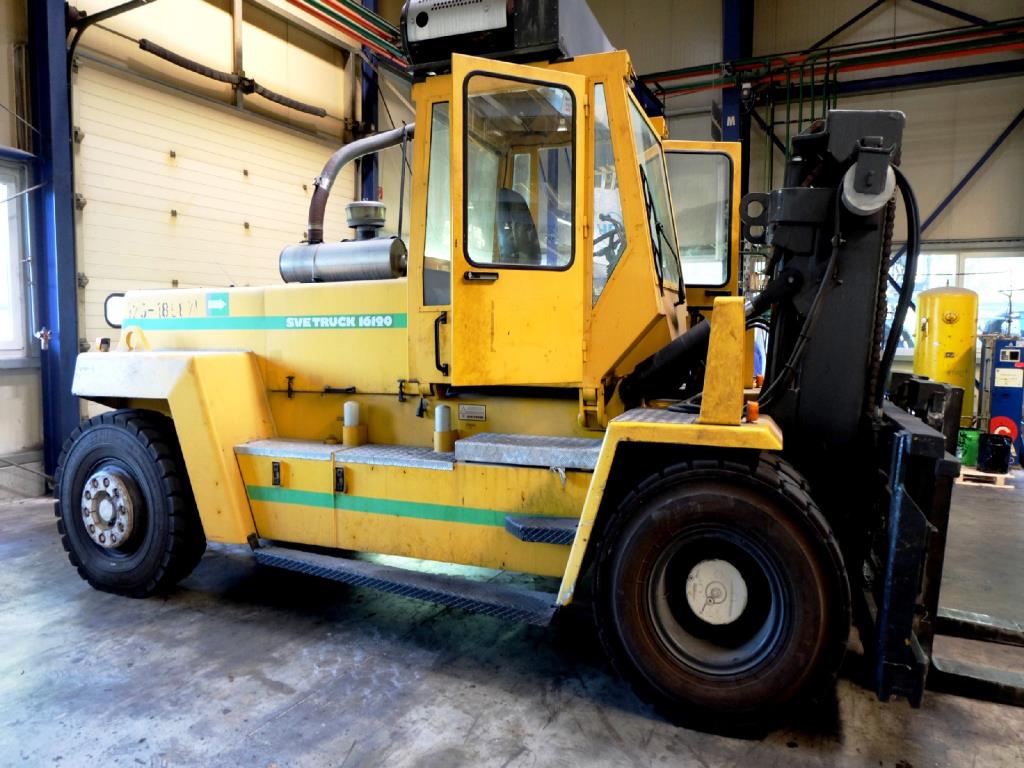 Machines for the manufacturing of foamed <br>and injected attachments and spare parts <br>for the automotive sector-6