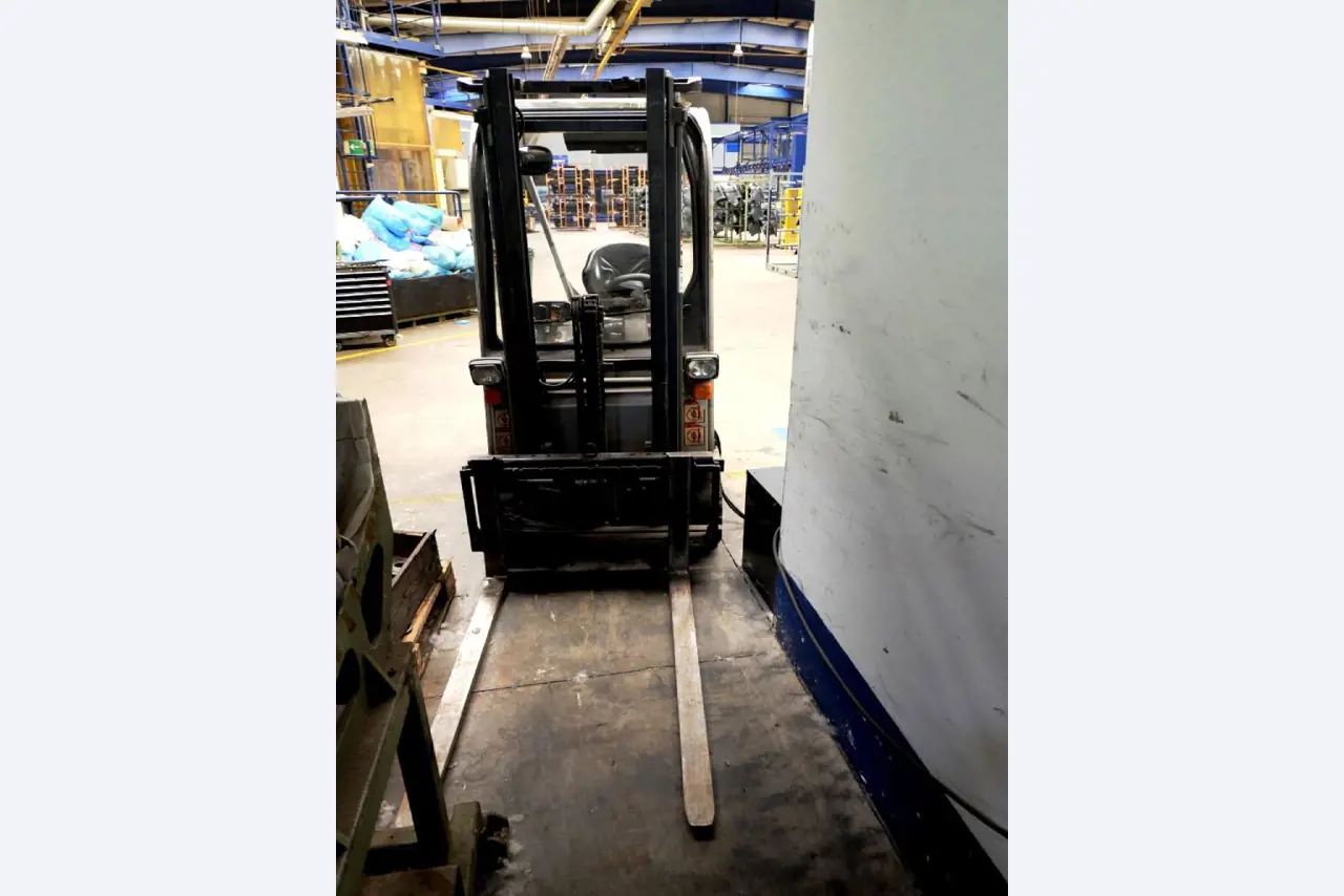 Machines for the manufacturing of foamed <br>and injected attachments and spare parts <br>for the automotive sector-2