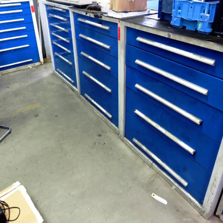 4 metal drawer cabinets