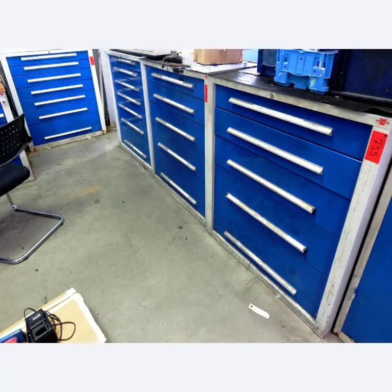 Machines for the manufacturing of foamed <br>and injected attachments and spare parts <br>for the automotive sector-1