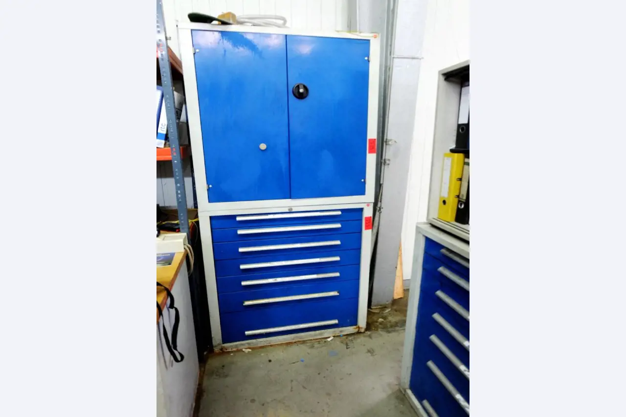 Machines for the manufacturing of foamed <br>and injected attachments and spare parts <br>for the automotive sector-4