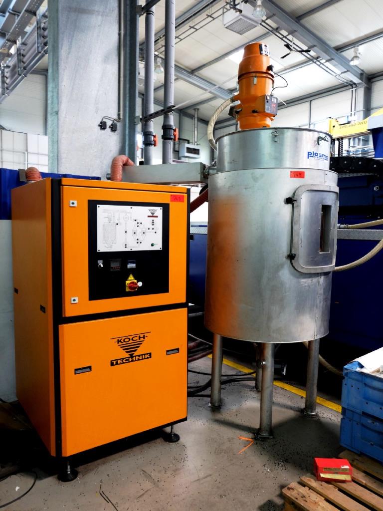 Machines for the manufacturing of foamed <br>and injected attachments and spare parts <br>for the automotive sector-3