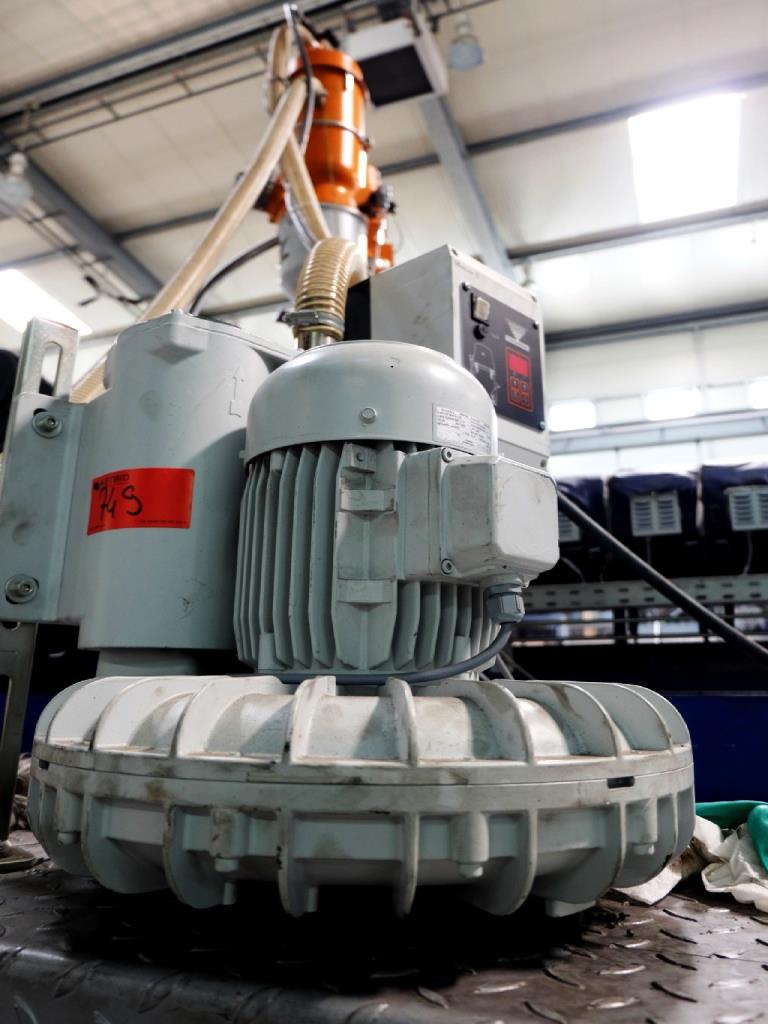 Machines for the manufacturing of foamed <br>and injected attachments and spare parts <br>for the automotive sector-5