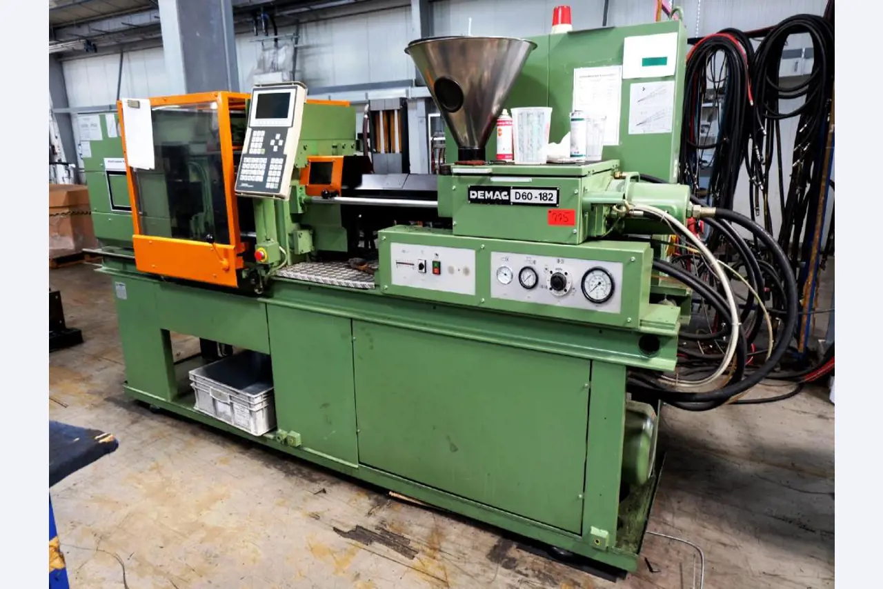 Machines for the manufacturing of foamed <br>and injected attachments and spare parts <br>for the automotive sector-1