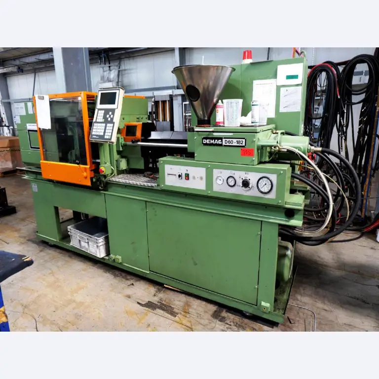 Machines for the manufacturing of foamed <br>and injected attachments and spare parts <br>for the automotive sector-1