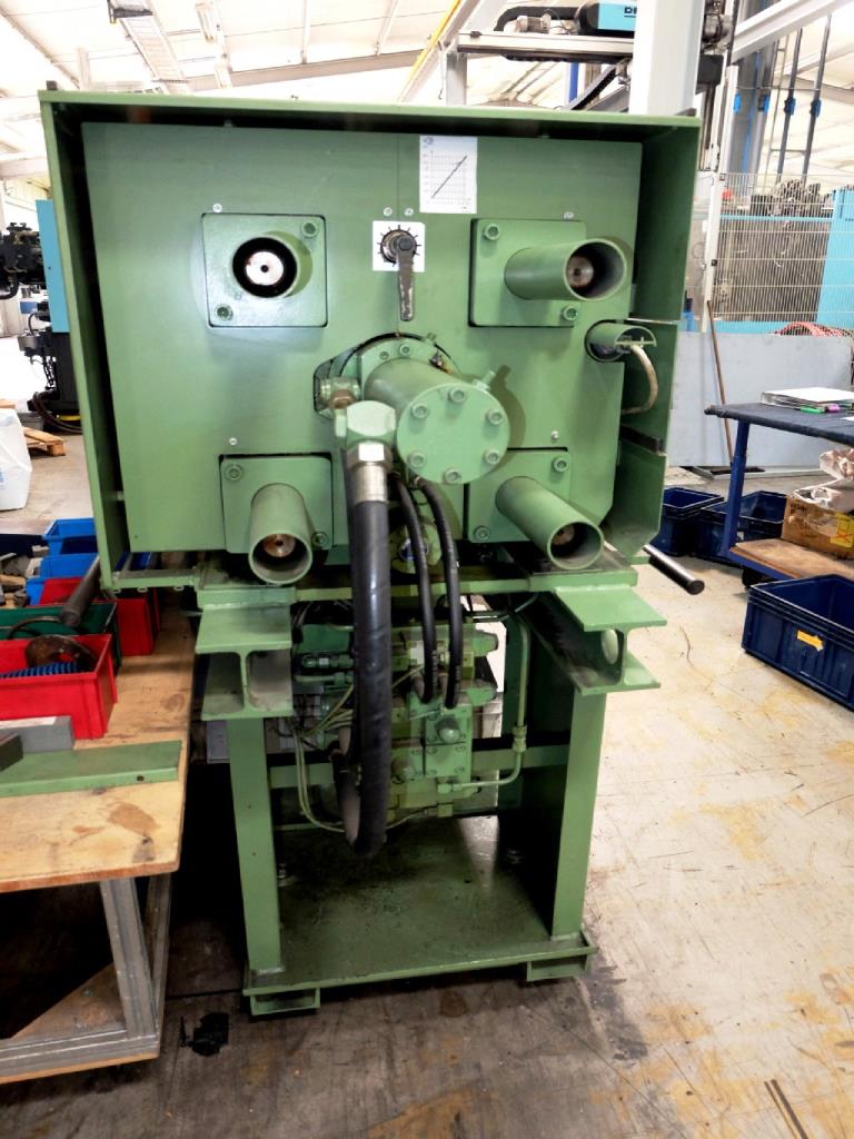 Machines for the manufacturing of foamed <br>and injected attachments and spare parts <br>for the automotive sector-9