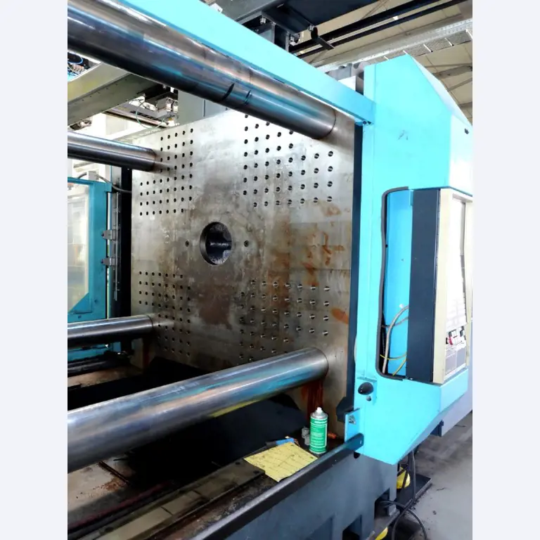 Machines for the manufacturing of foamed <br>and injected attachments and spare parts <br>for the automotive sector-12