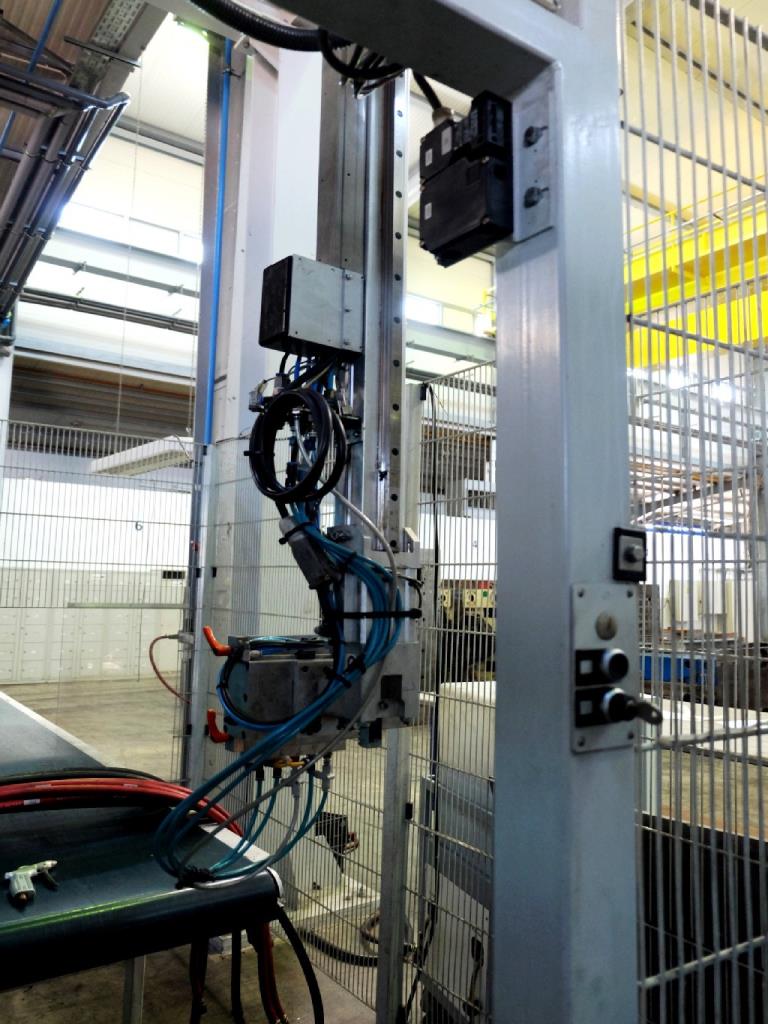 Machines for the manufacturing of foamed <br>and injected attachments and spare parts <br>for the automotive sector-3