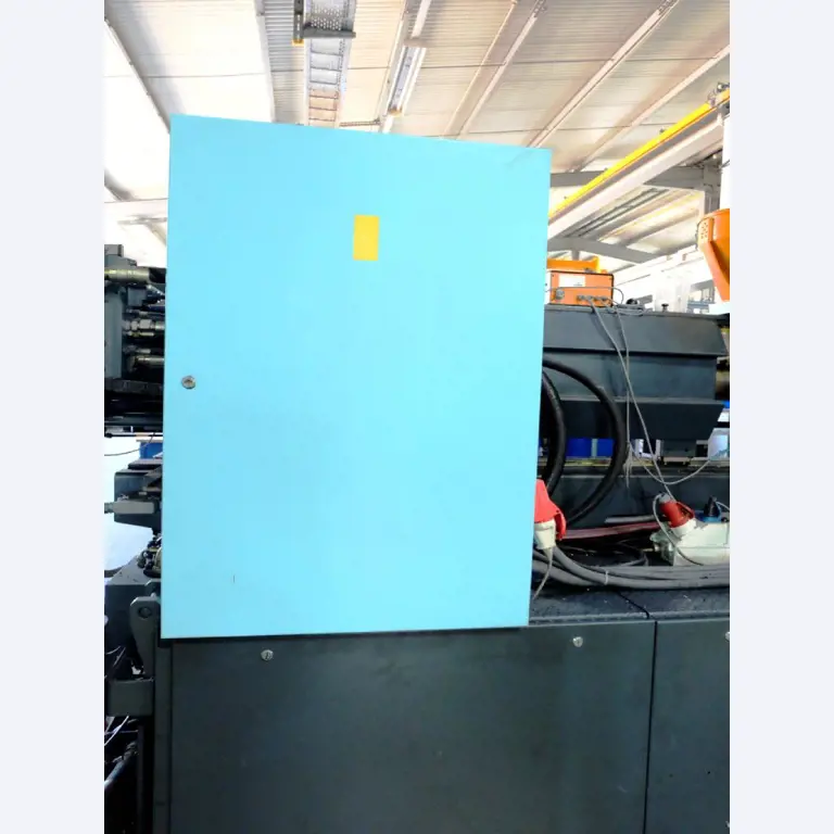 Machines for the manufacturing of foamed <br>and injected attachments and spare parts <br>for the automotive sector-6