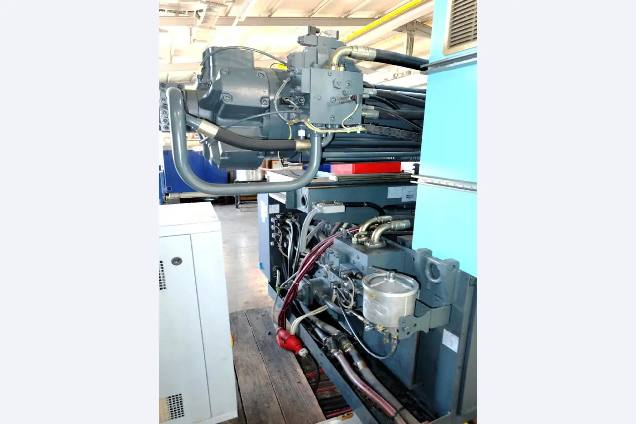 Machines for the manufacturing of foamed <br>and injected attachments and spare parts <br>for the automotive sector-8