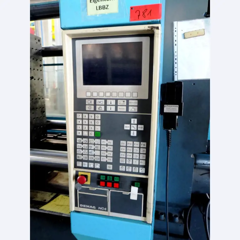 Machines for the manufacturing of foamed <br>and injected attachments and spare parts <br>for the automotive sector-9