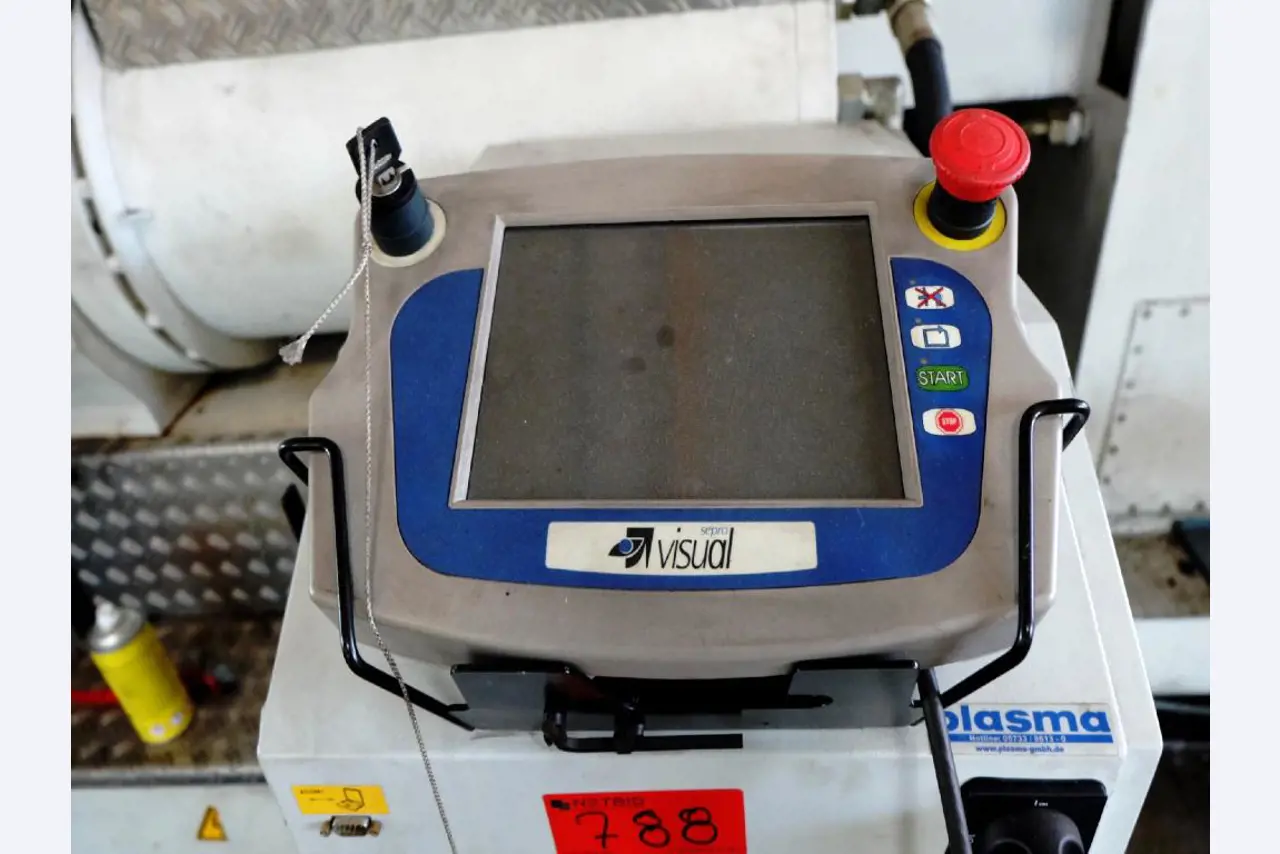 Machines for the manufacturing of foamed <br>and injected attachments and spare parts <br>for the automotive sector-10