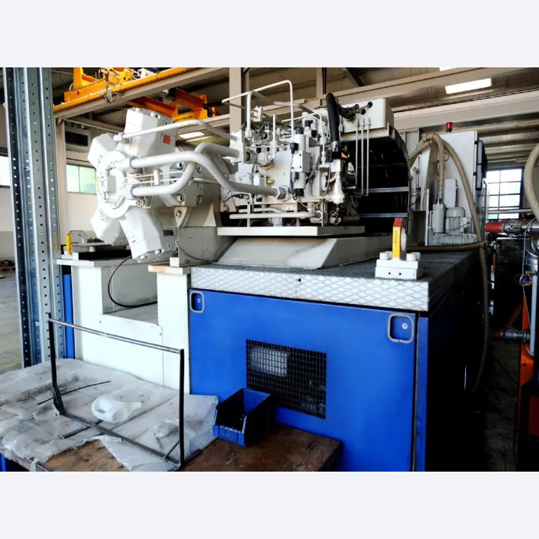 Machines for the manufacturing of foamed <br>and injected attachments and spare parts <br>for the automotive sector-12