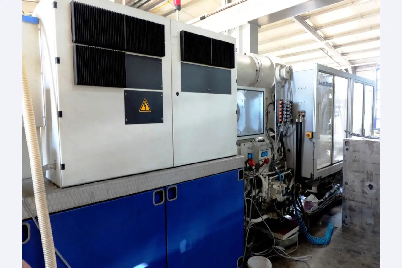 Machines for the manufacturing of foamed <br>and injected attachments and spare parts <br>for the automotive sector-14