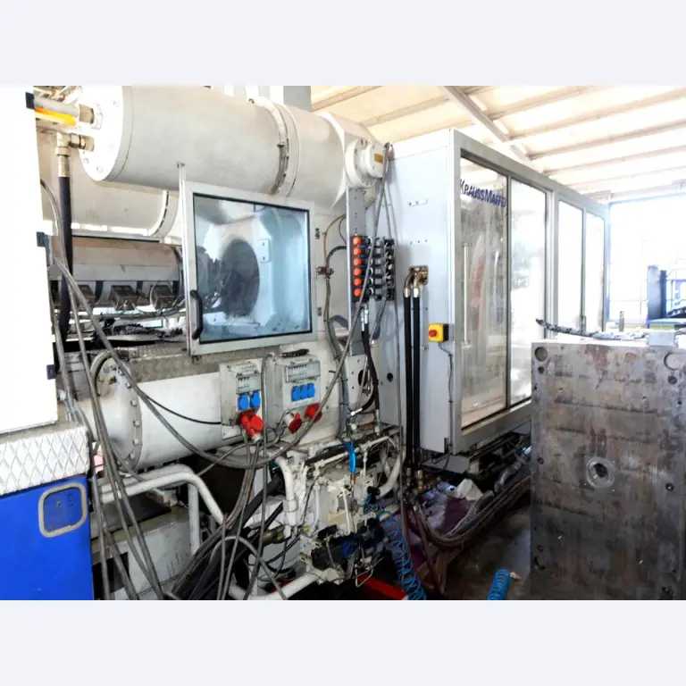 Machines for the manufacturing of foamed <br>and injected attachments and spare parts <br>for the automotive sector-16