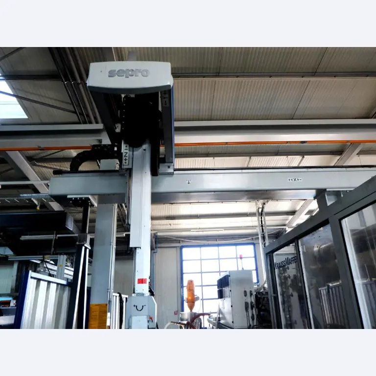 Machines for the manufacturing of foamed <br>and injected attachments and spare parts <br>for the automotive sector-18