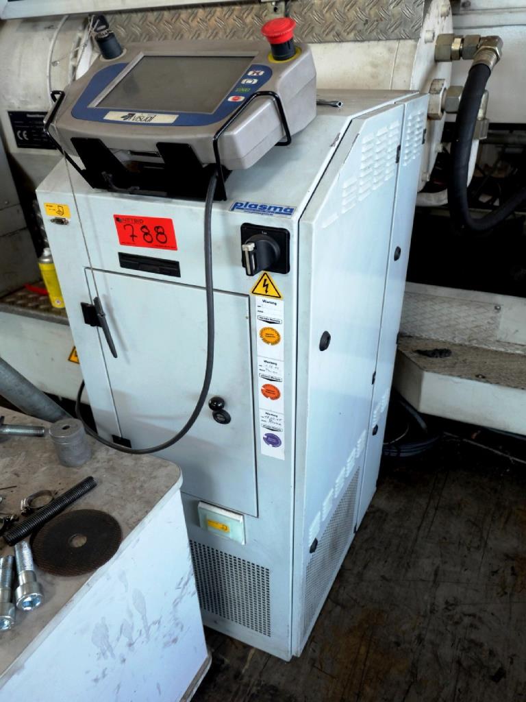 Machines for the manufacturing of foamed <br>and injected attachments and spare parts <br>for the automotive sector-9