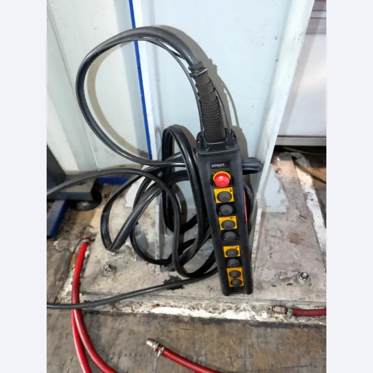 Machines for the manufacturing of foamed <br>and injected attachments and spare parts <br>for the automotive sector-5