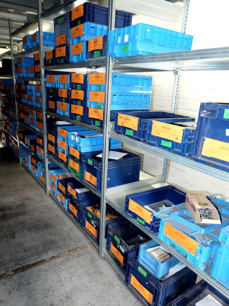 Machines for the manufacturing of foamed <br>and injected attachments and spare parts <br>for the automotive sector-10