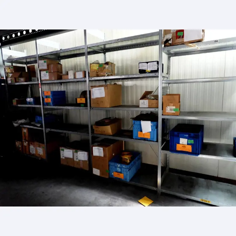 Machines pour la fabrication de pièces (rapportées) automobiles moussées et injectées-12