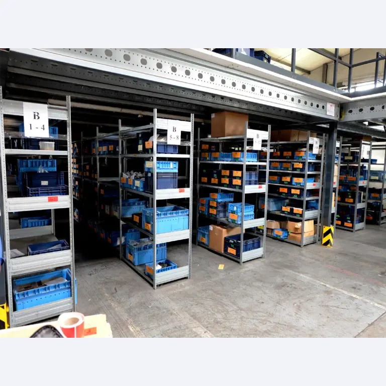 Machines pour la fabrication de pièces (rapportées) automobiles moussées et injectées-1