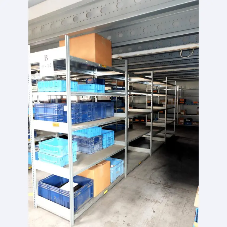 Machines pour la fabrication de pièces (rapportées) automobiles moussées et injectées-6