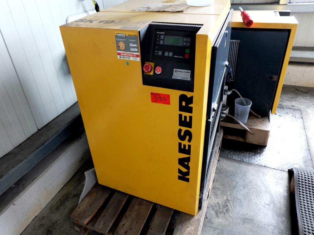 Machines for the manufacturing of foamed <br>and injected attachments and spare parts <br>for the automotive sector-2