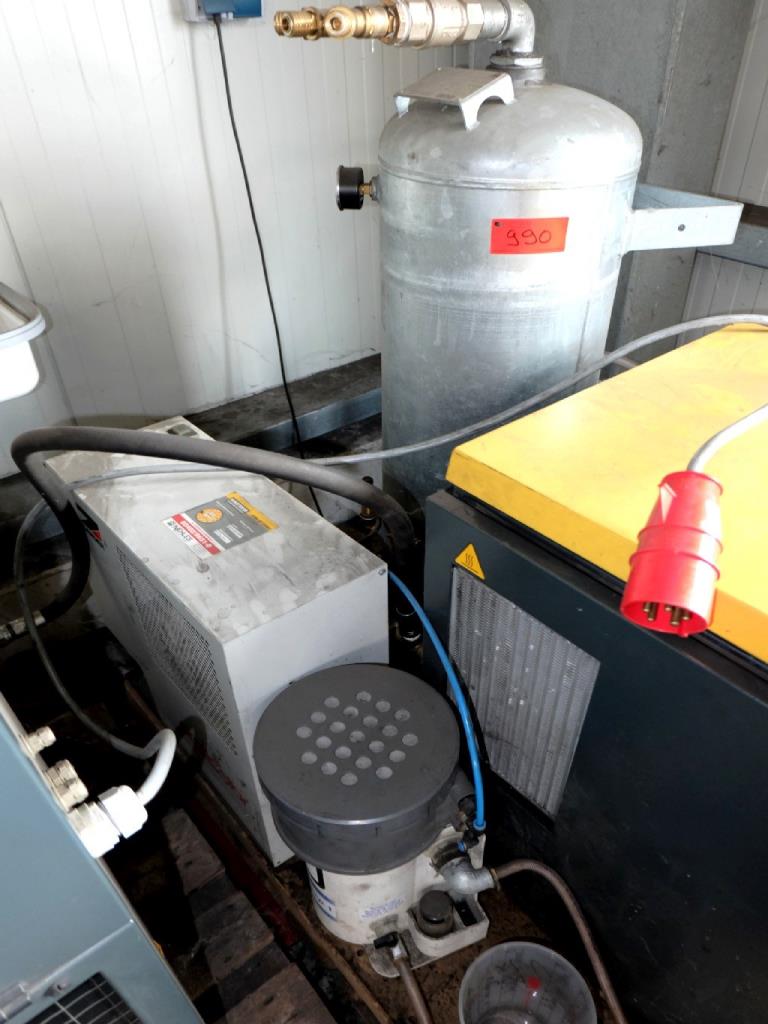 Machines for the manufacturing of foamed <br>and injected attachments and spare parts <br>for the automotive sector-6