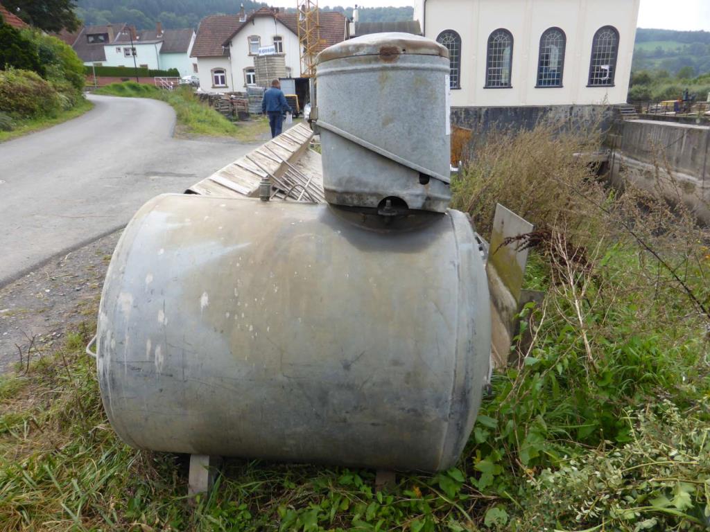 Gradbeni stroji, gradbena oprema, gospodarska vozila in avtomobili-1