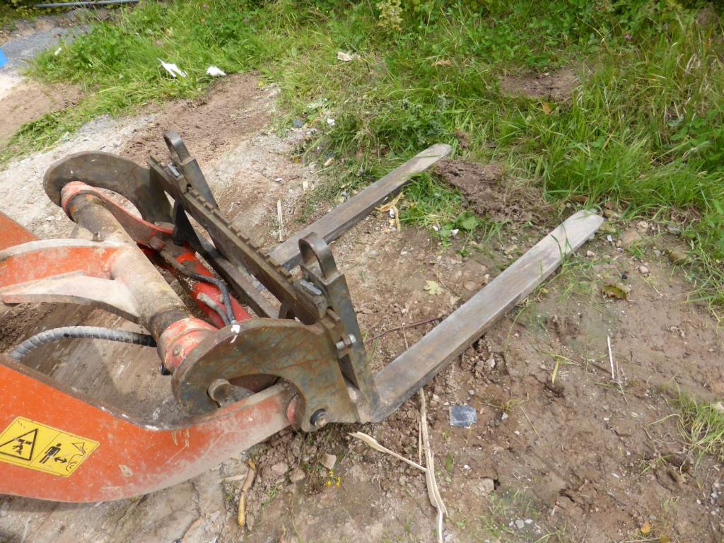 Machines de chantier, matériel de construction, véhicules utilitaires et voitures particulières-7