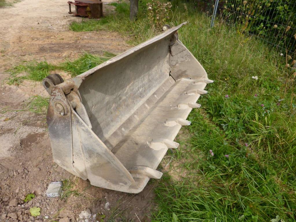 Machines de chantier, matériel de construction, véhicules utilitaires et voitures particulières-8