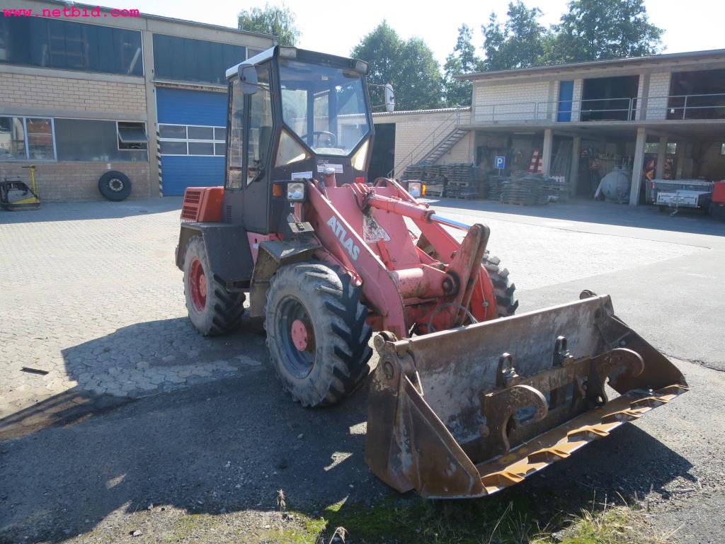 Baumaschinen, Baugeräte, Nutzfahrzeuge und Pkw-3