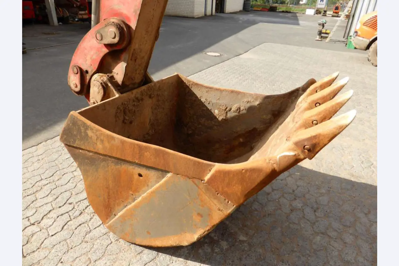 construction machinery and equipment and commercial vehicles -8