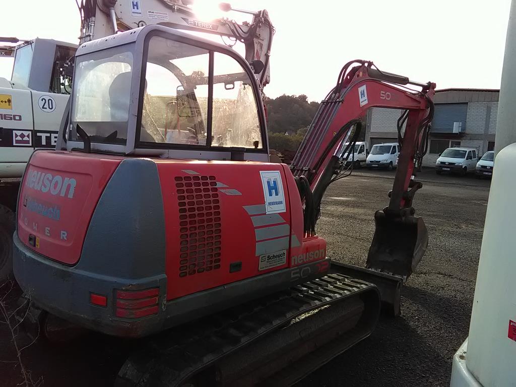 Gradbeni stroji, gradbena oprema, gospodarska vozila in avtomobili-3