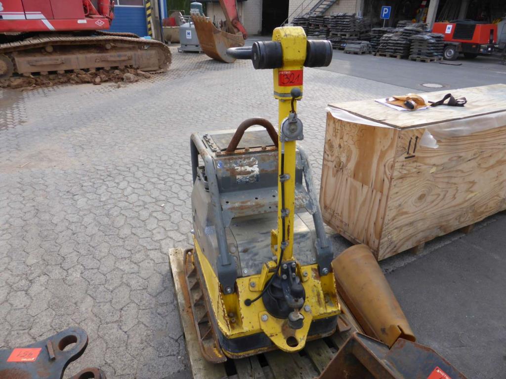 construction machinery and equipment and commercial vehicles -1