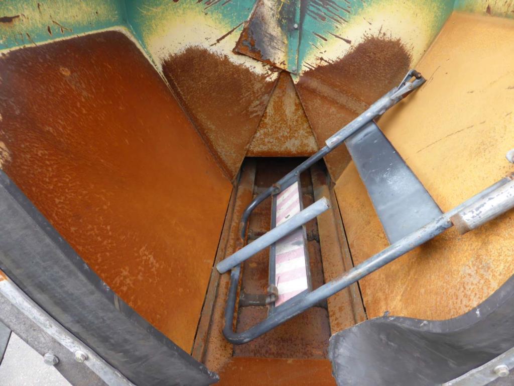 Gradbeni stroji, gradbena oprema, gospodarska vozila in avtomobili-3