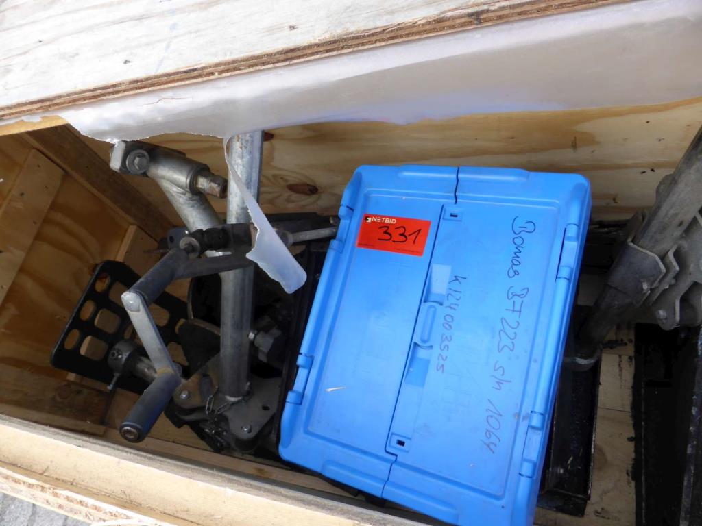 Gradbeni stroji, gradbena oprema, gospodarska vozila in avtomobili-9