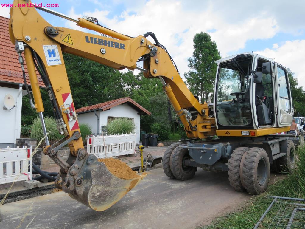 Máquinas de construção, equipamento de construção, veículos comerciais e automóveis-3